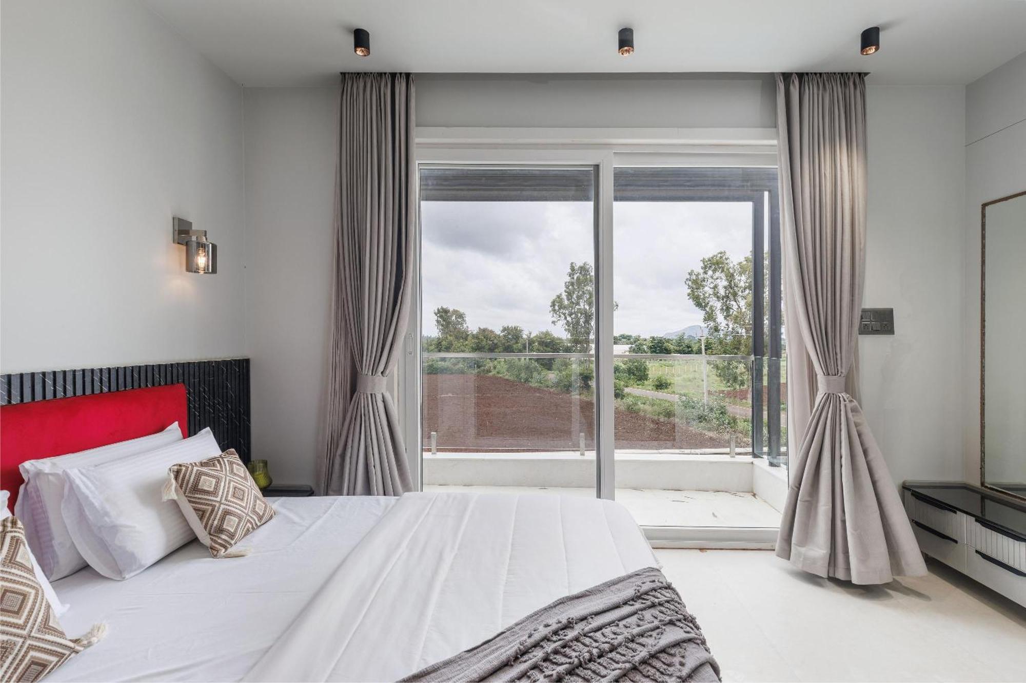 Celestial Sapphire Villa Pvt Pool Veg Food 4Bhk Dod Ballapur Экстерьер фото